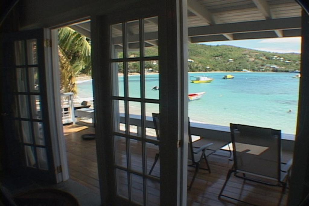 Bequia Beachfront Villa Hotel Friendship 외부 사진