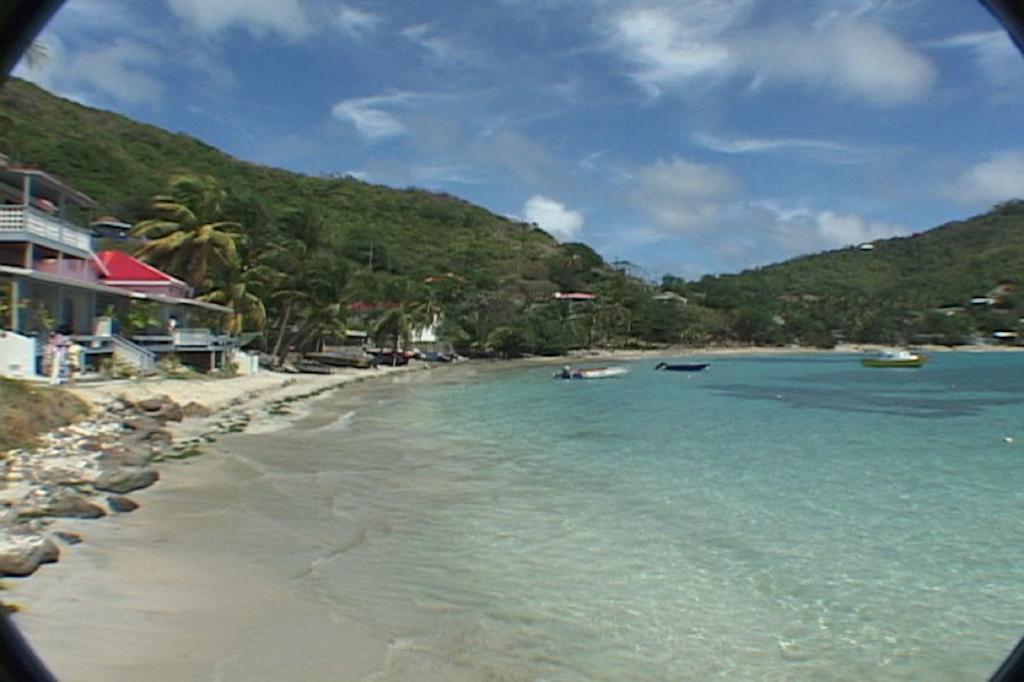 Bequia Beachfront Villa Hotel Friendship 외부 사진